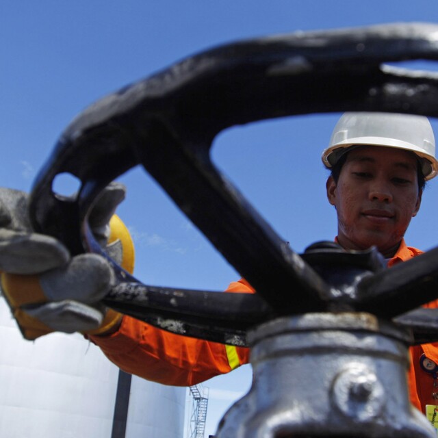 Brent petrolün varili 72,30 dolar
