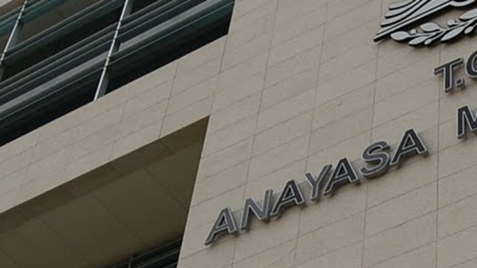 AYM'den tutuklu gazeteciler kararı