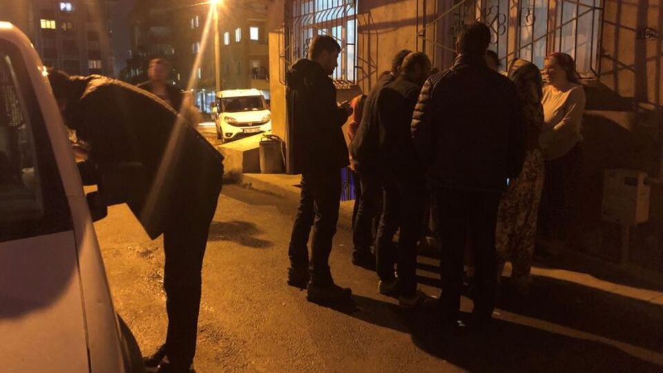 Alkollü eski kocaya vatandaş tepkisi: 2 yaralı