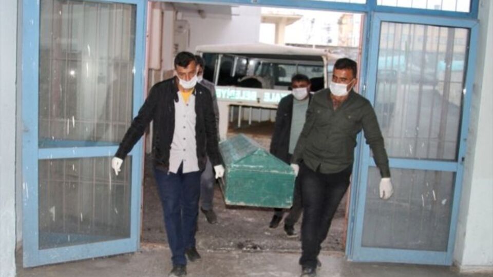 150 metre arayla 6 ceset bulundu