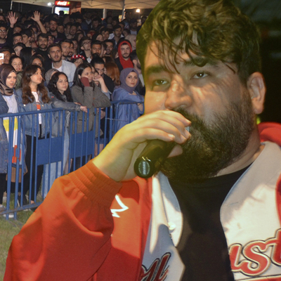 Ünlü şarkıcıya büyük şok!