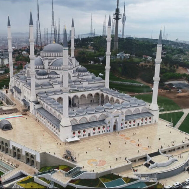 Çamlıca Camii açıldı