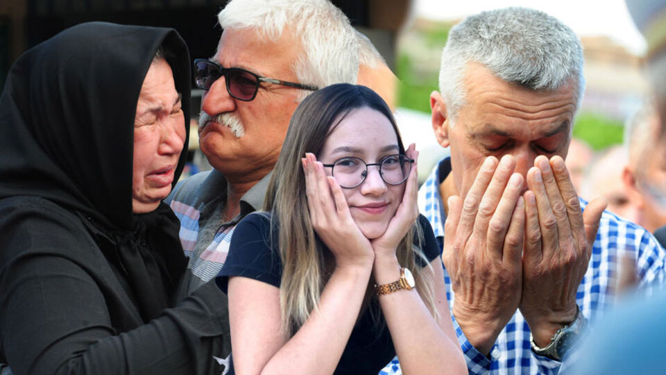 Kayıp Buse için 100. günde gıyabi cenaze namazı