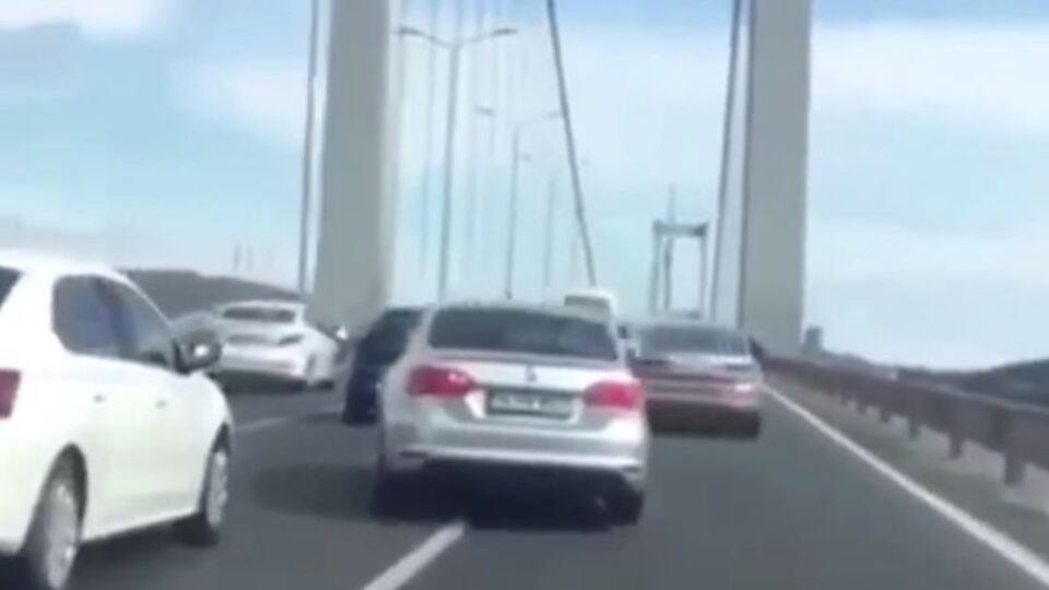 Yakalandılar! Bir yerine iki maganda...