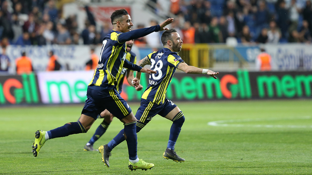 Valbuena'dan etkili performans