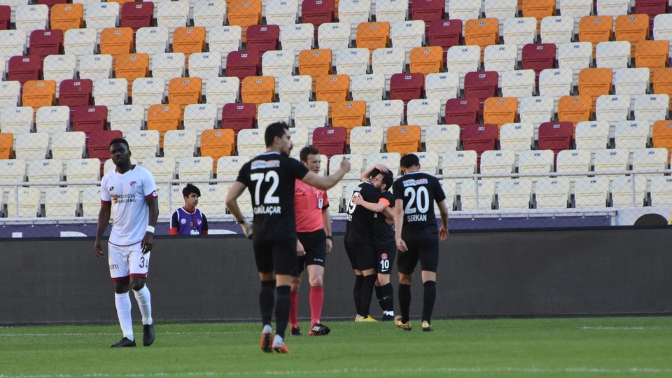 Elazığspor 5 dakikada geri döndü!