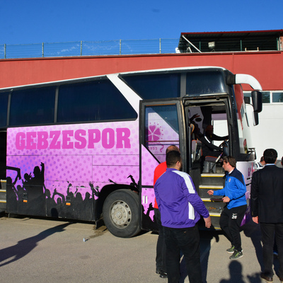 Küme düşünce futbolcuları bıraktılar!