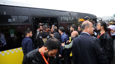 Camları kıran Beşiktaşlılar stada alınmadı