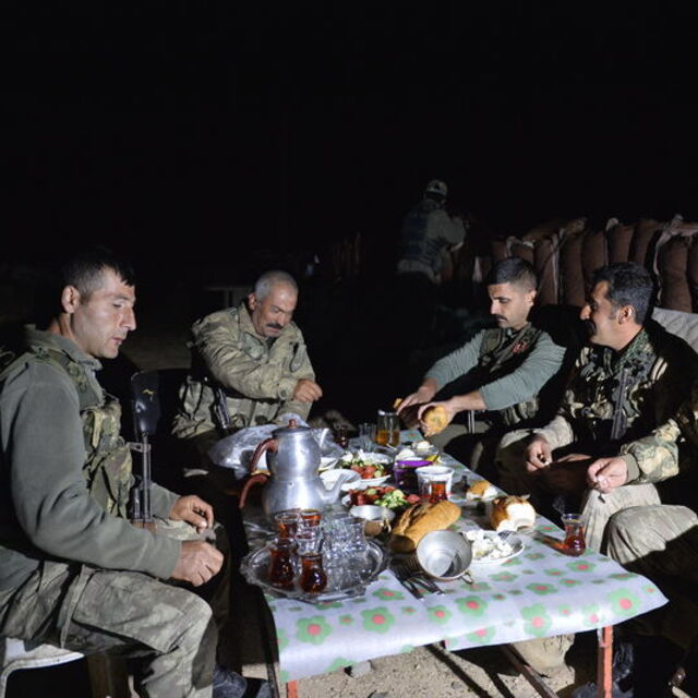 Vatan nöbetinde ilk sahur