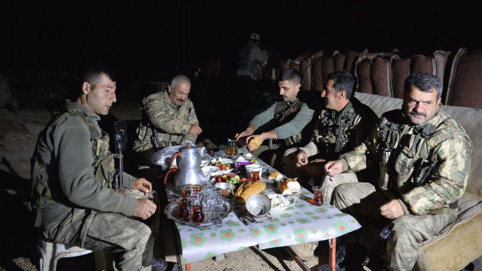 Vatan nöbetinde ilk sahur