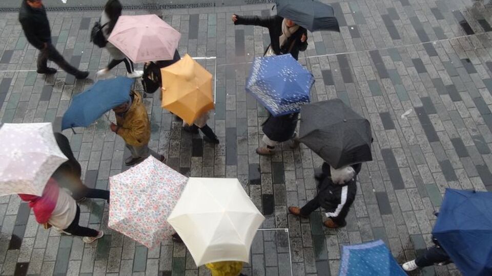 Şemsiyenizi yanınızdan ayırmayın!