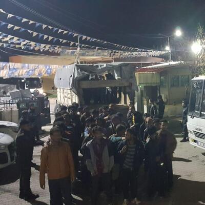 Kamyon kasasından çıktı, say say bitmedi