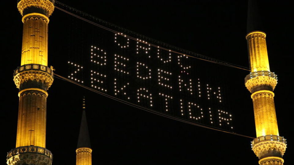 Unutarak yemek içmek orucu bozar mı?