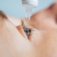 Göz damlası orucu bozar mı?