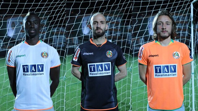 Alanyaspor'da Sural'lı forma tanıtımı