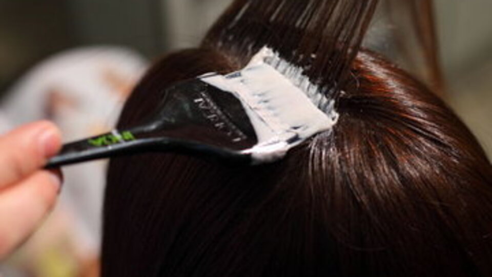 Saç boyamak orucu bozar mı?