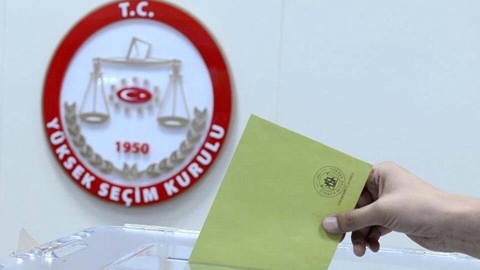 YSK üyelerini kim seçiyor?