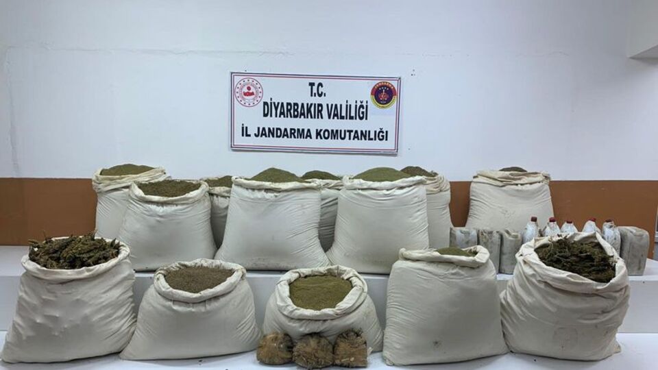 Diyarbakır'da PKK'ya ağır darbe!