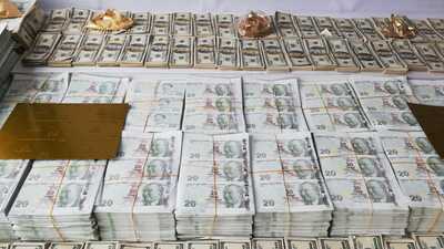 Meslek haline getirdiği banknotlarla yakalandı