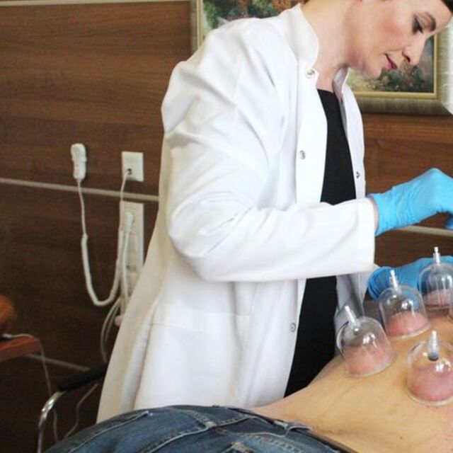 Hacamat orucu bozar mı?