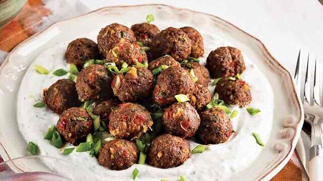 Buzlukta saklanabilen köfte nasıl yapılır?