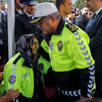 Şehit eşinden son görev