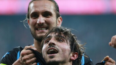 Dünya devi onları izledi