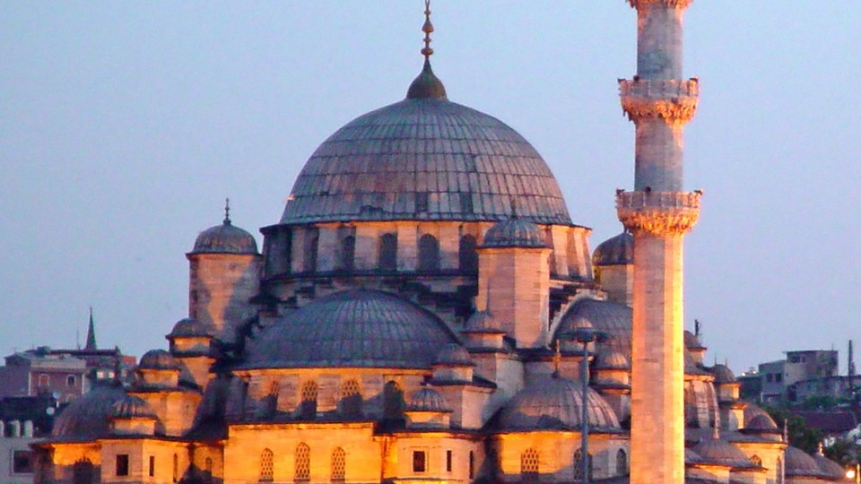 İstanbul'da bugün iftar saat kaçta?