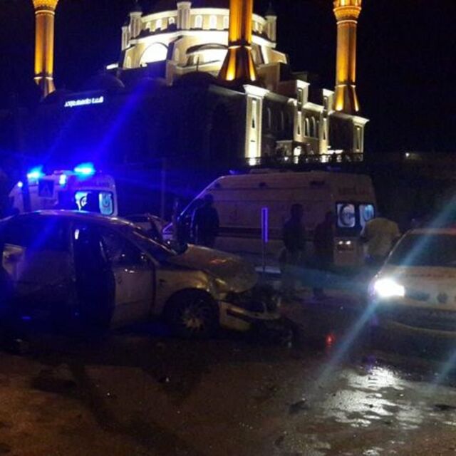 Çorum'da trafik kazası: 3 yaralı