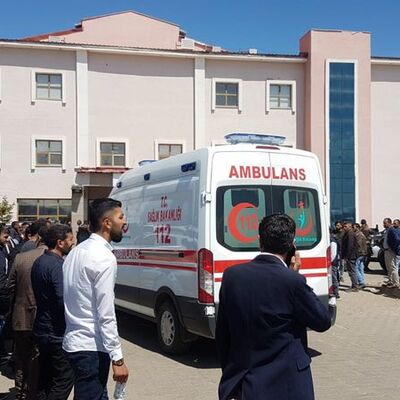 Karısıyla bebeğini öldürdü, 2 küçük oğlunu yaraladı