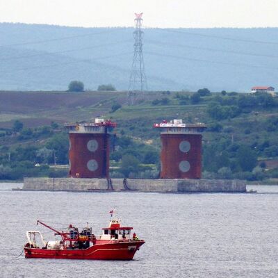 Boğaz gemi geçişlerine kapatıldı
