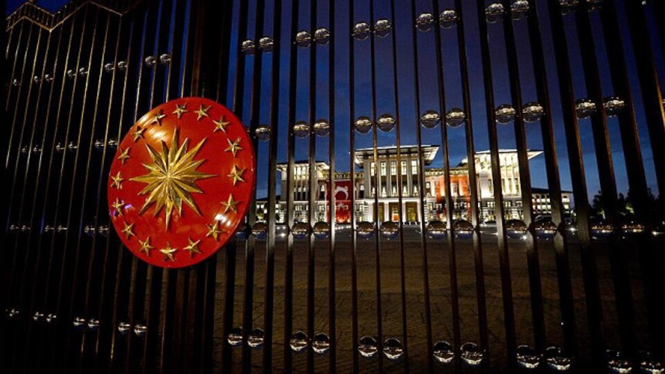 YSK'nın İstanbul kararı için kitapçık