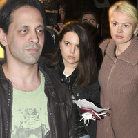 "Beni çocuklarımın önünde dövdü!"