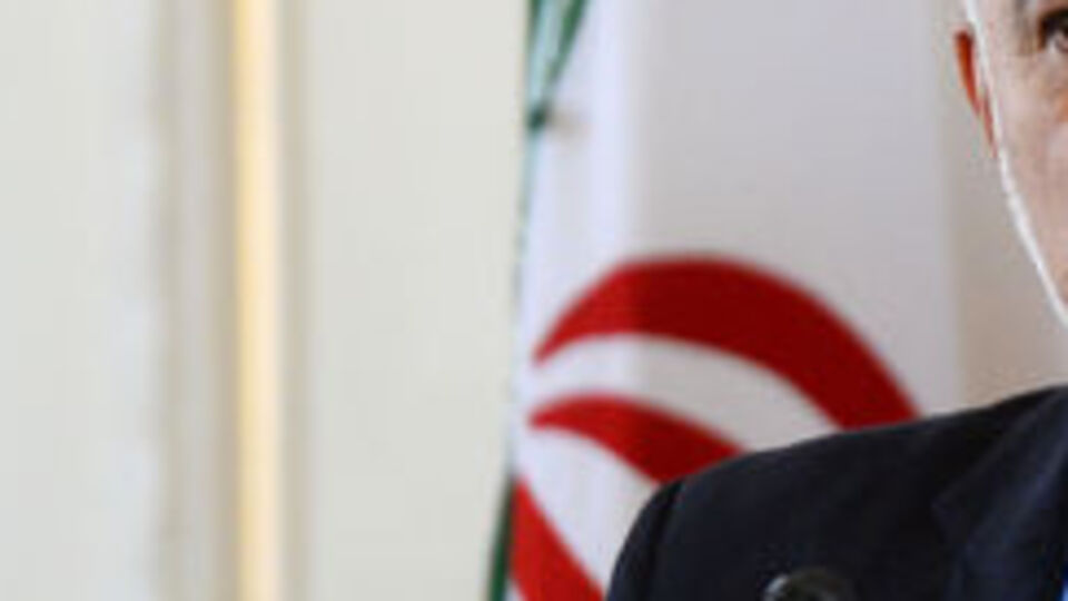 İran'dan nükleer faaliyetlere kısmi dönüş