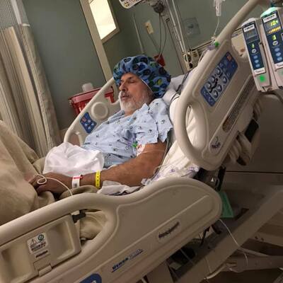 Uçağa bindi, vücudu şişmeye başladı! Sebebi şoke etti!