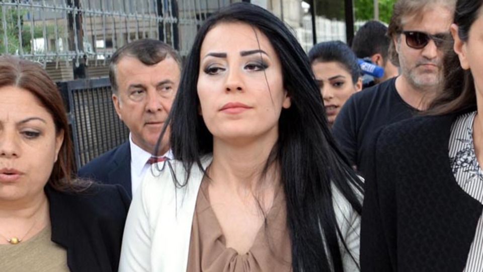 AYM'den öğretmen Ayşe Çelik kararı