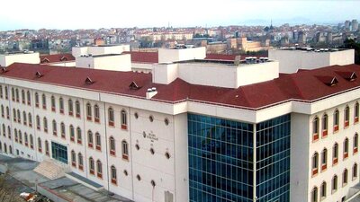 Yedikule Göğüs Hastalıkları Hastanesi çalışanları ayakta!