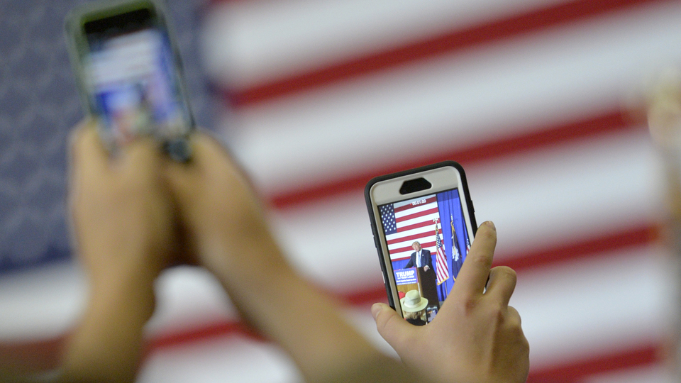 Trump'ın vergisi iPhone'u vuracak!