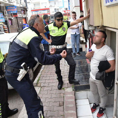 'Kaç tane adam yiyen polis gördün'