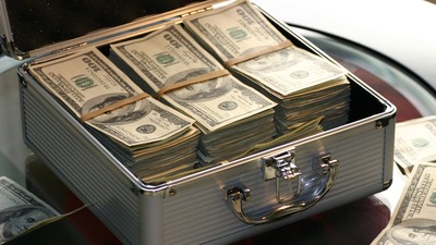 Her gün 2 kişi dolar milyoneri olacak