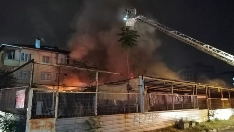 Maltepe'de korkutan yangın