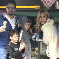 Eski eşlerin waffle keyfi