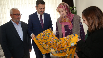 Şehit annelerine anlamlı hediye