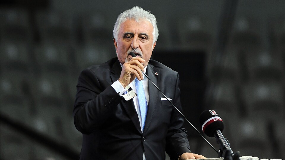 "Sana bir kafa atarsam görürsün"