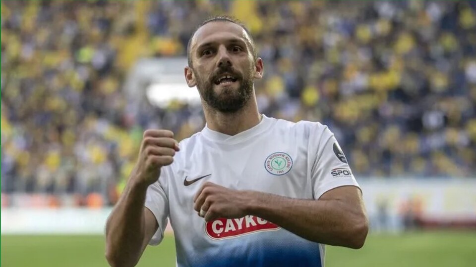 Vedat Muriqi kimdir?