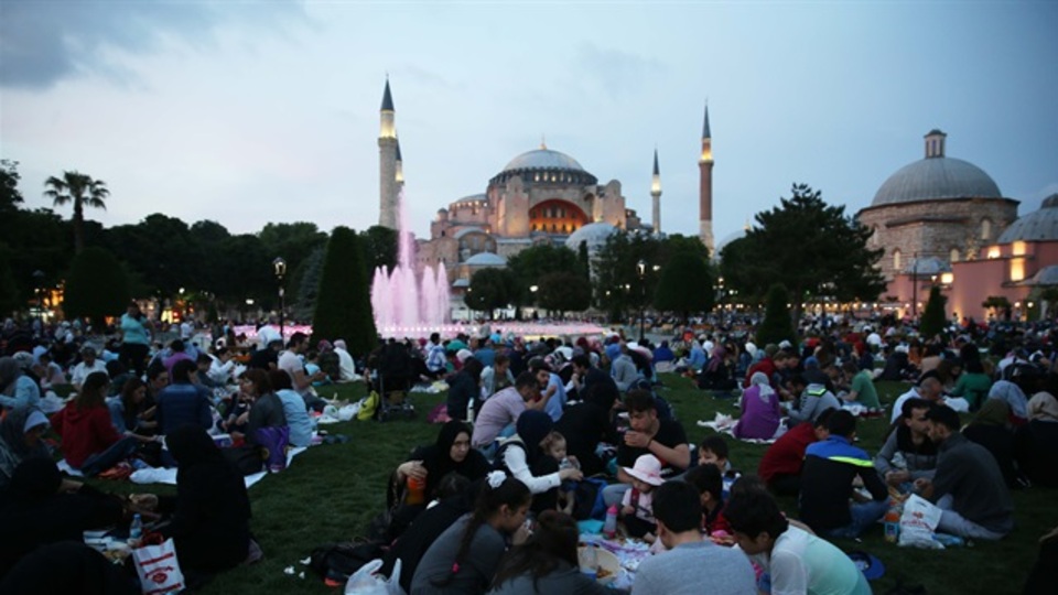 İstanbul Ankara İzmir iftar saat kaçta?