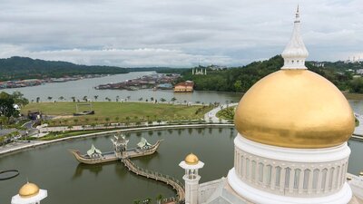 Brunei: Zina ve eşcinsel ilişkiye sert cezalar verme kararı alan, dünyanın en sessiz ülkelerinden biri