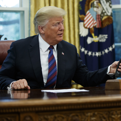 Beyaz Saray yetkililere Trump'ın telefon numarasını iletti