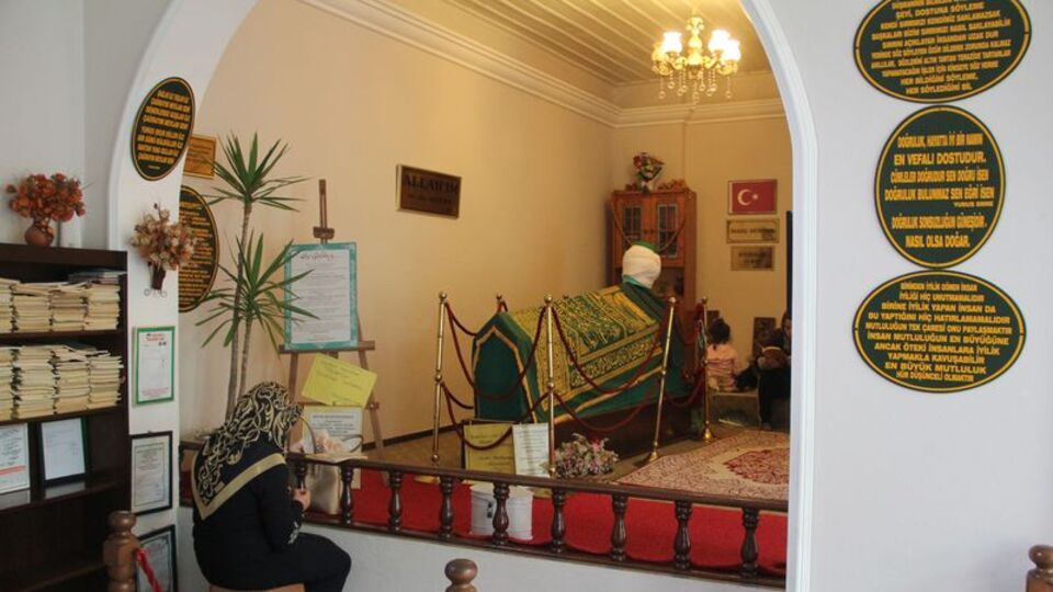 Bu evin içinde türbe var!