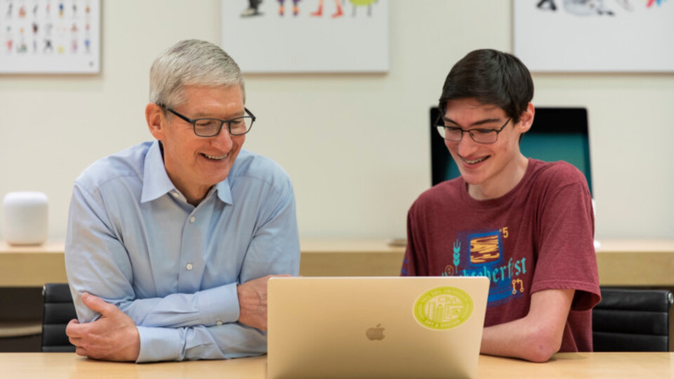 Tim Cook'dan 'üniversite' tavsiyesi